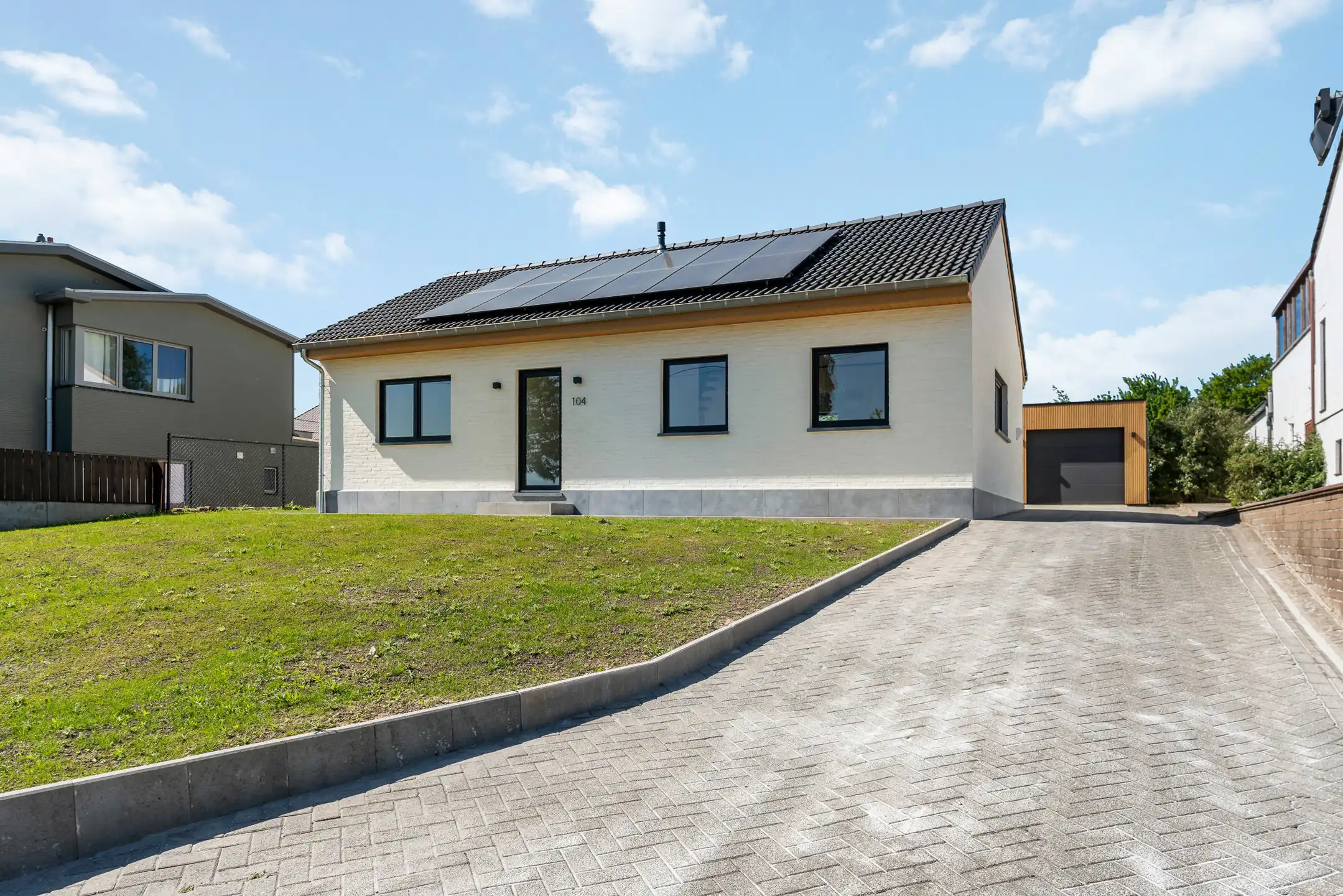 Stijlvolle woning met tuin & garage te Herderen foto {{pictureIndex}}