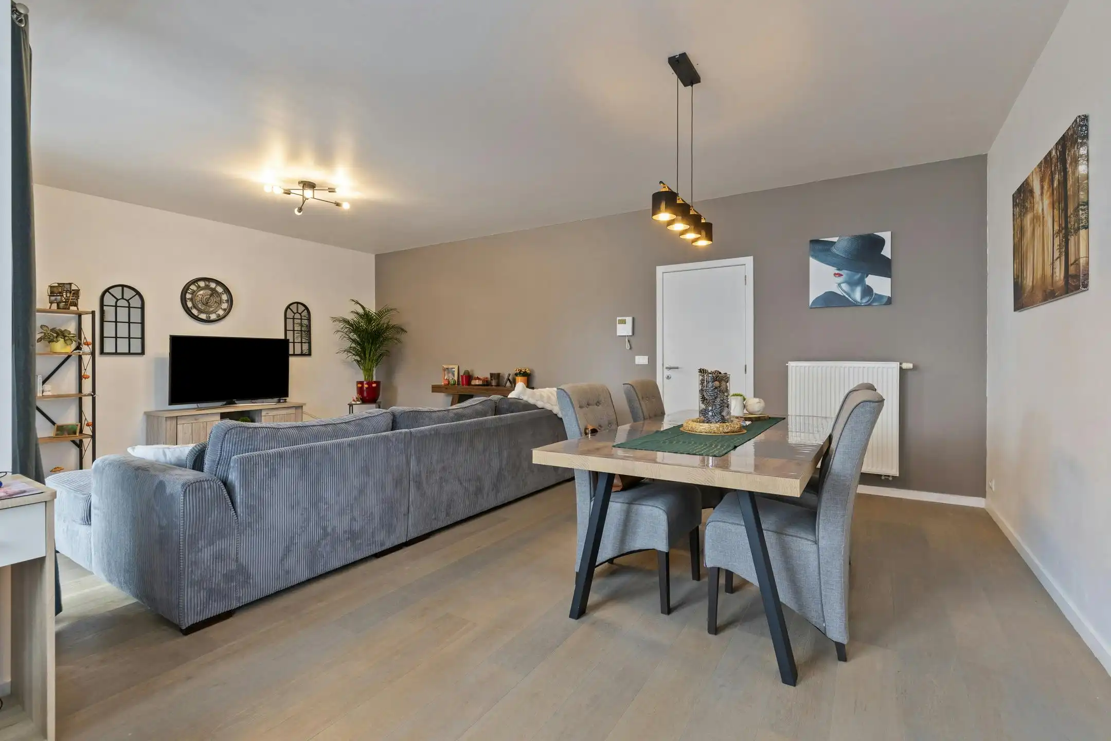 Gelijkvloers recent appartement te koop nabij centrum Wervik foto {{pictureIndex}}