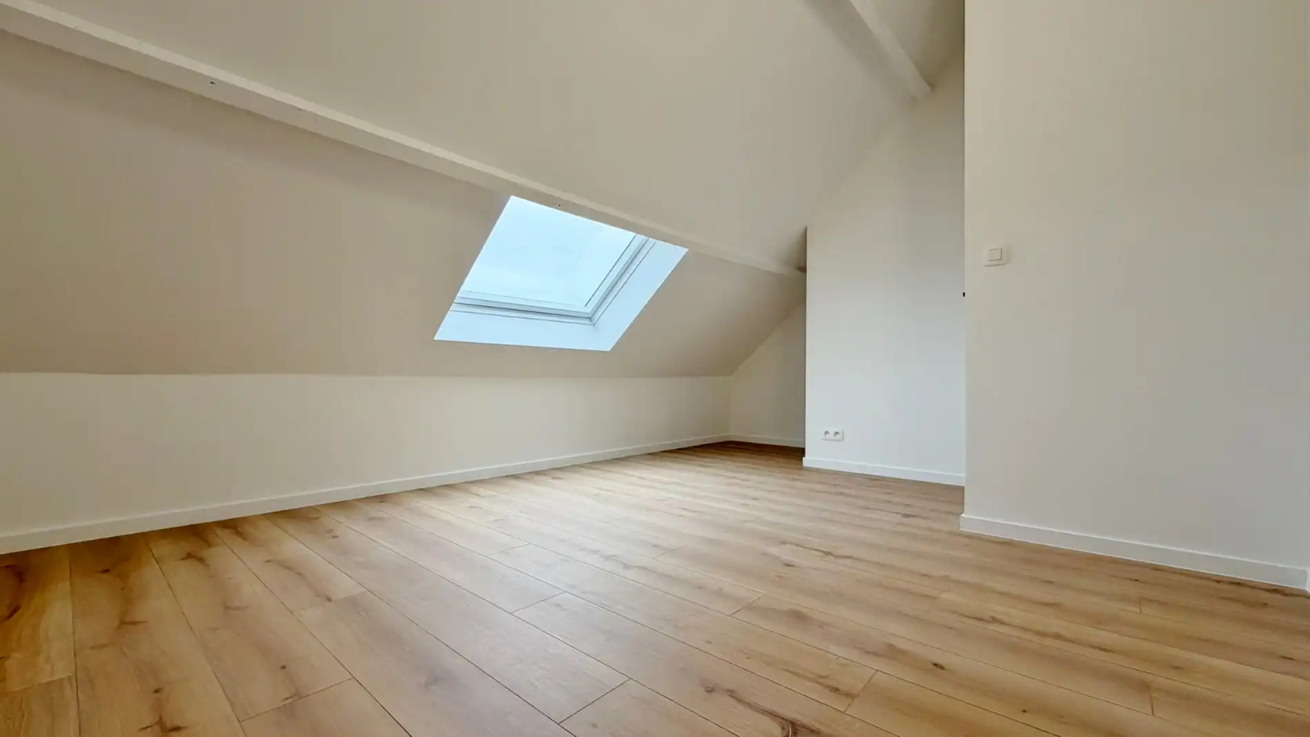 Zeer rustig gelegen & volledig vernieuwde woning te koop in het prachtige Heuvelland foto 14