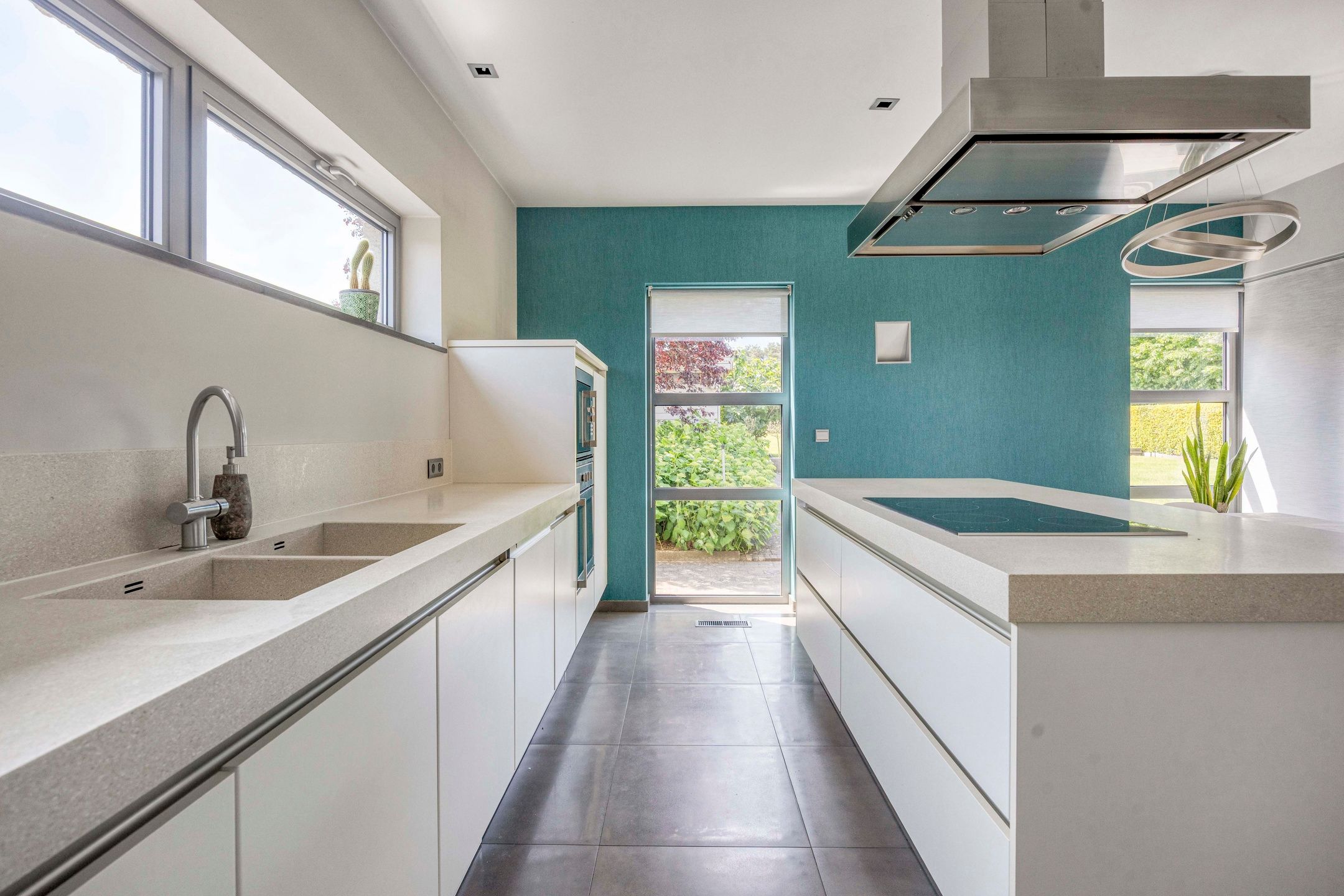 Prachtige villa op ruim perceel met mooi vergezicht foto 18