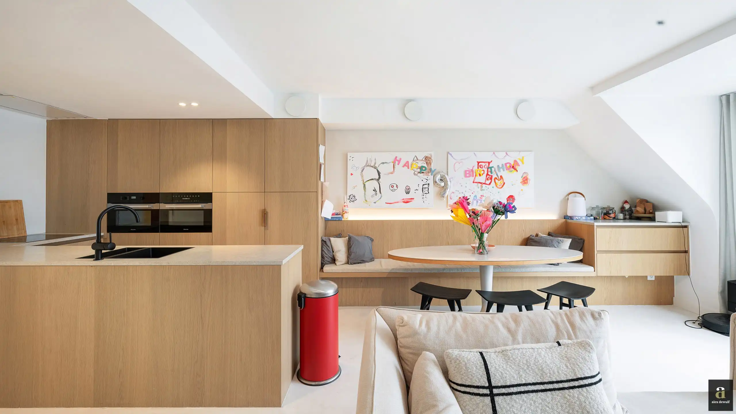 Instapklaar duplexappartement met 3 slaapkamers en terrassen. foto 6