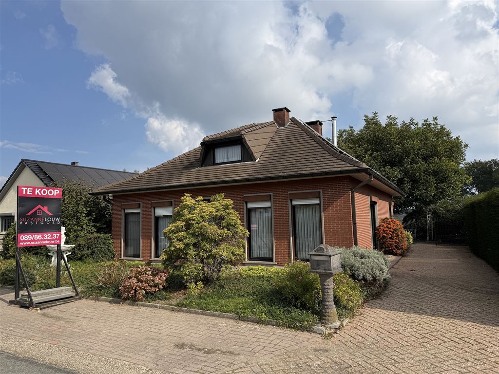 Vrijstaande gezinswoning foto 1