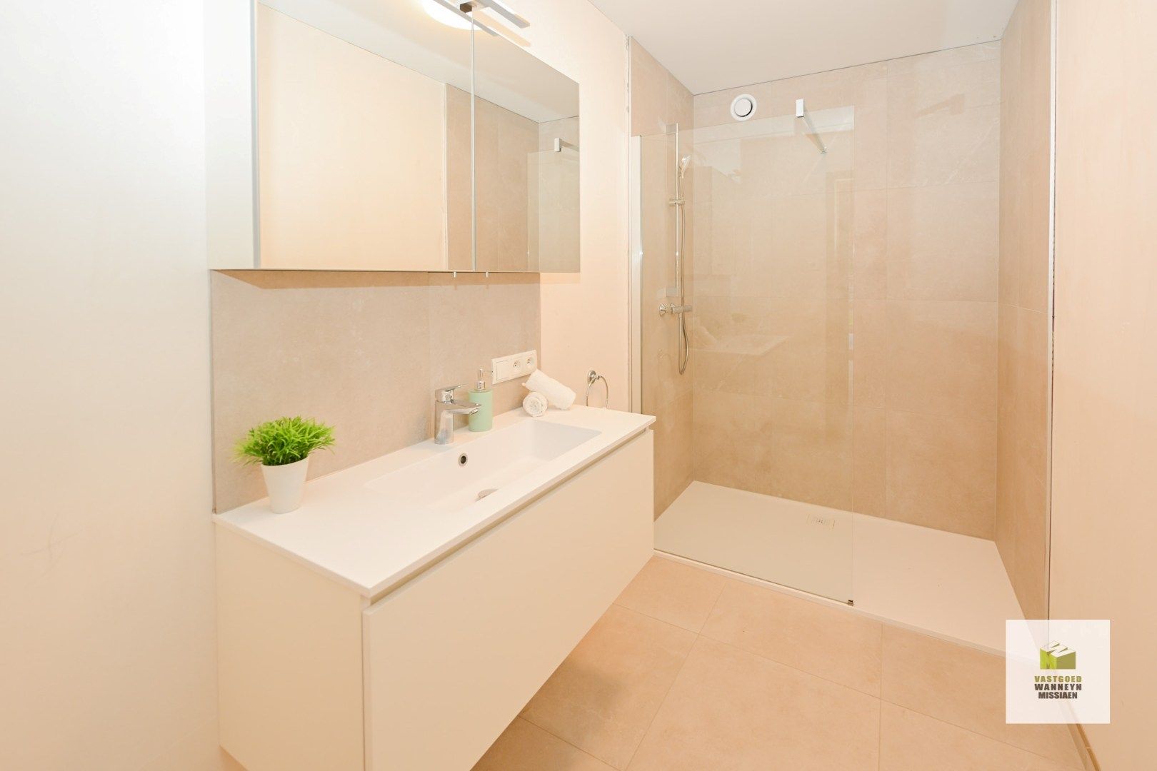 Ruim gelijkvloers appartement met 2 slaapkamers en tuin/terras in Résidentie Artésan foto 9