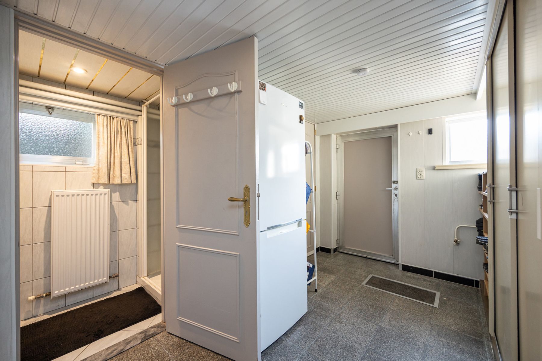 Rustig gelegen woning met 3 slaapkamers en garage. foto 29