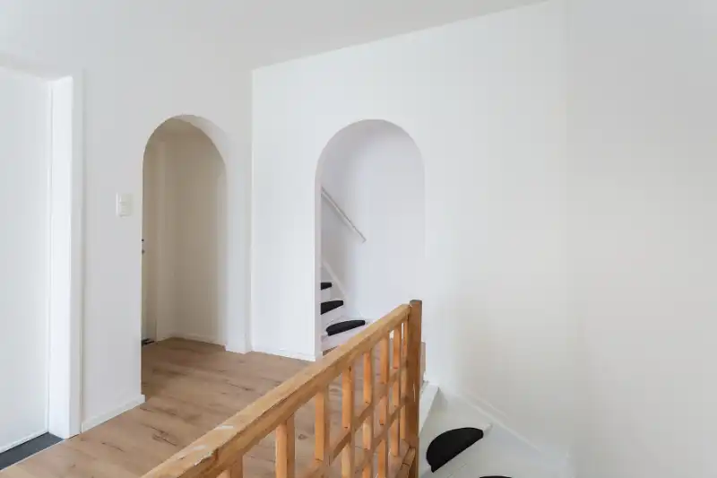 Ruime gerenoveerde woning in hartje Essen foto 14