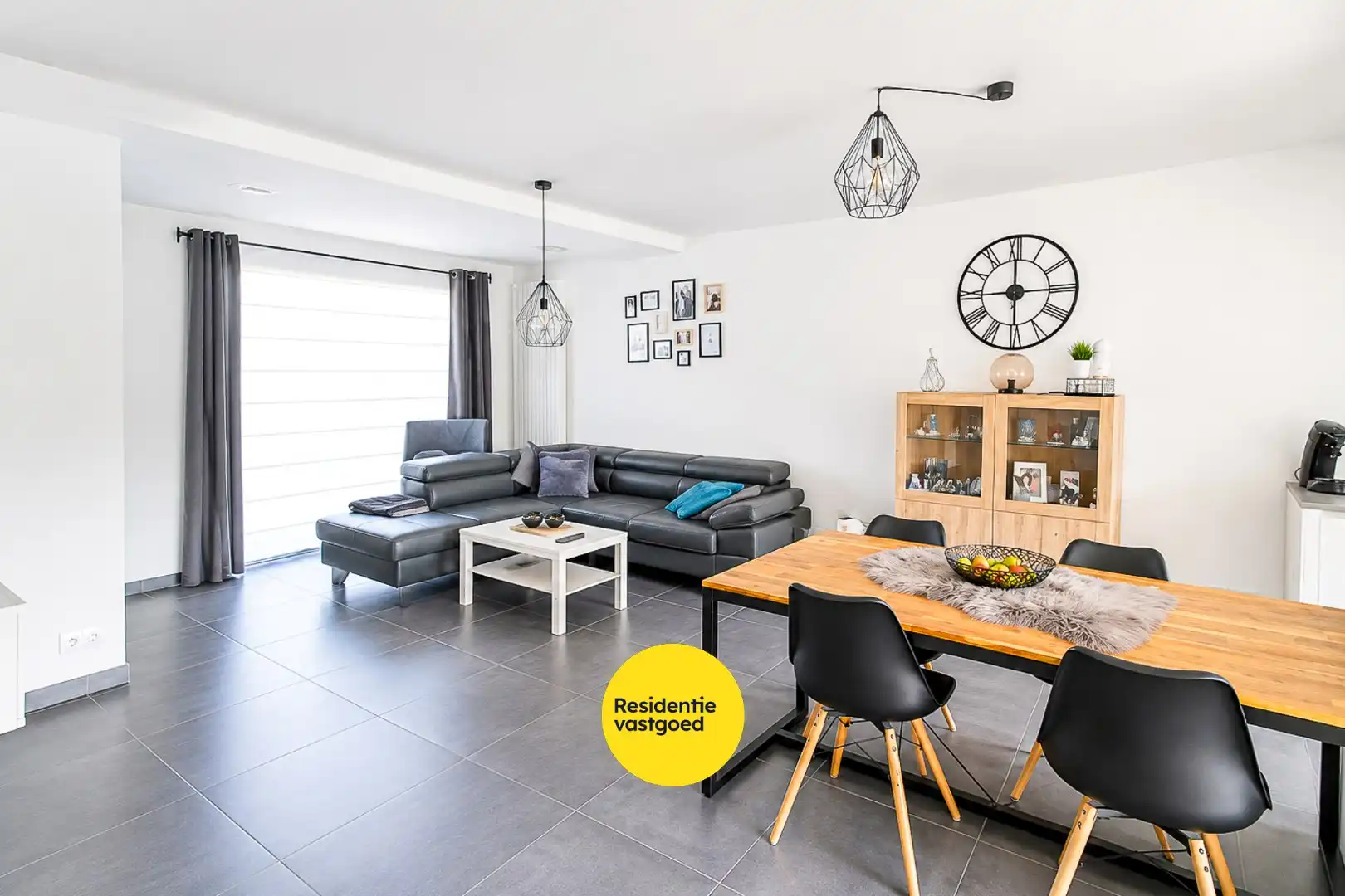 Instapklare woning met 3 slaapkamers en zonnige achtertuin in centrum van Gistel foto 4