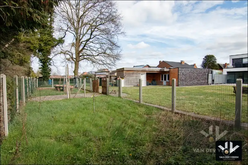 LUXUEUS AFGEWERKT GVL APP MET RIANTE TUIN EN TERRAS foto 10