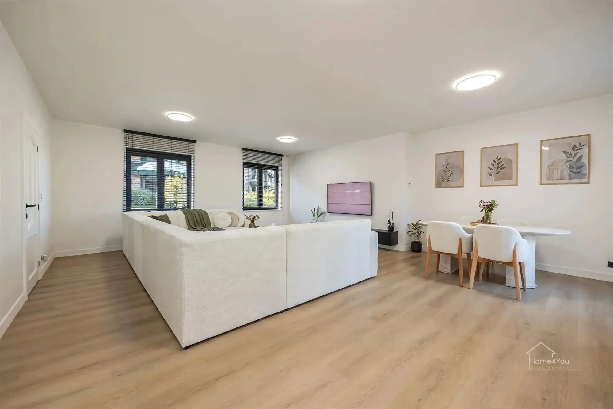Prachtige woning met 4 slpk en een showroom in Bornem! foto 3