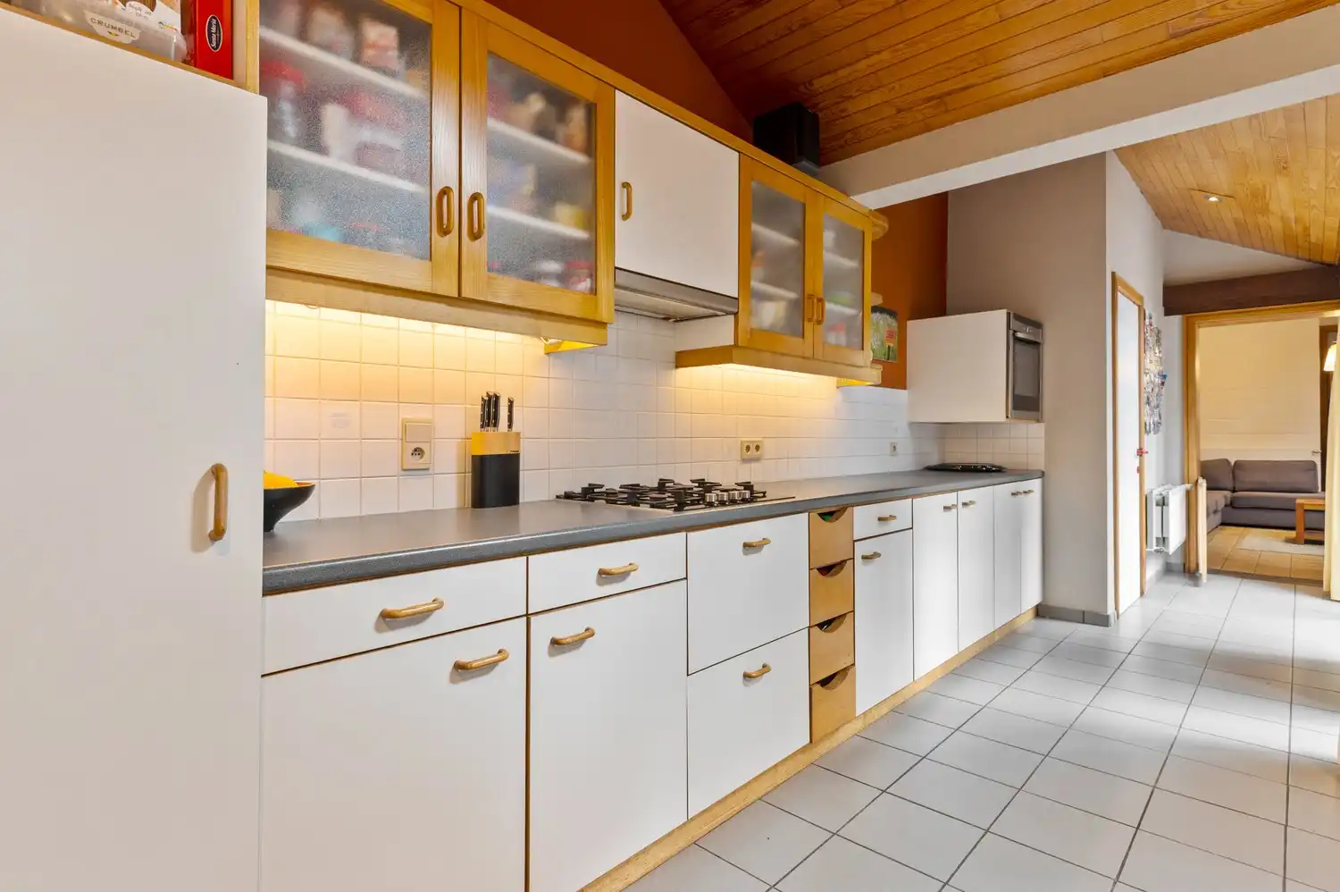 Super gezellige woning met prachtige ruime tuin en 3 slaapkamers te Hoevenen! foto 12