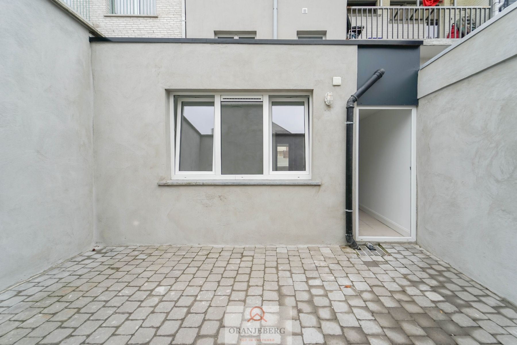 Appartement op het gelijkvloers met koertje (18 m²) te Rooigemlaan ! foto 16