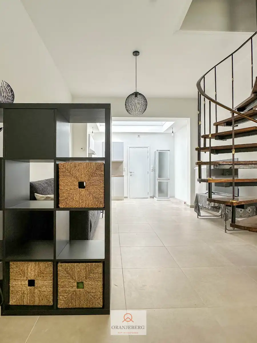Gemeubeld en gerenoveerde rijtjeswoning op boogscheut van Gent TE HUUR voor 11 maanden foto 5