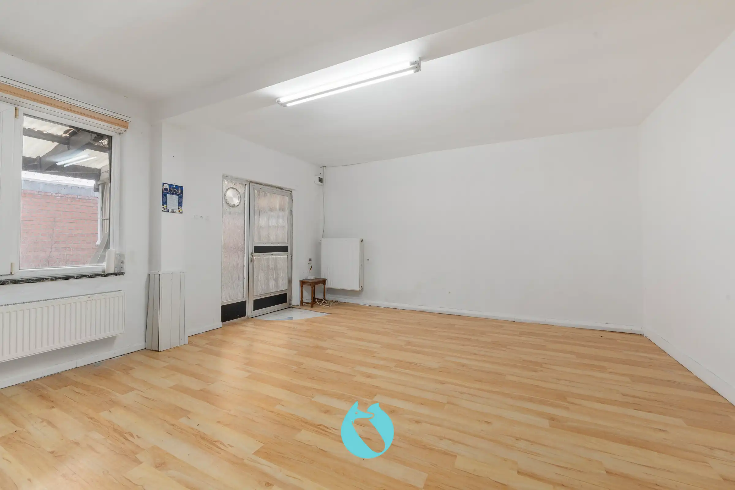 Te renoveren pand in tweede bouwlijn met oprit en tuin foto 6