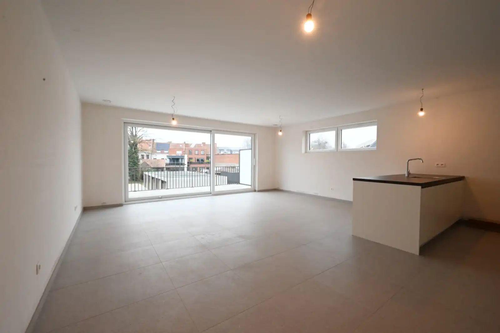 Nieuwbouwappartement te huur in het hartje van Ardooie! foto 3