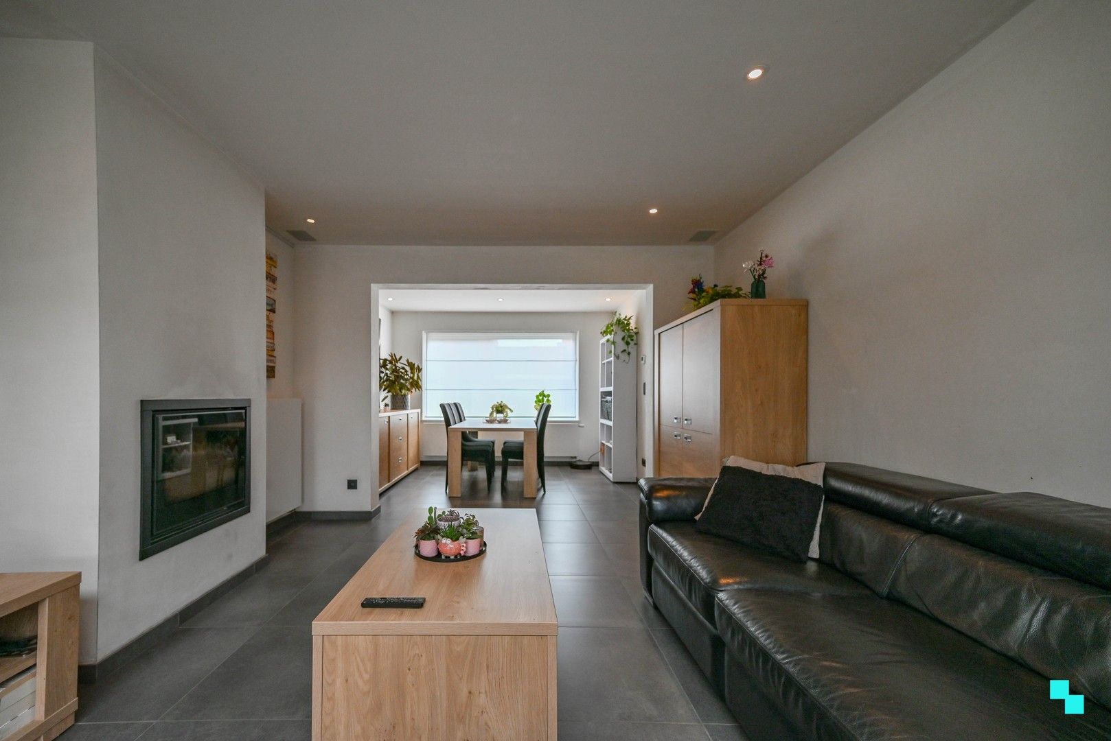 Recent gerenoveerde gezinswoning te Sint-Eloois-Winkel foto 8