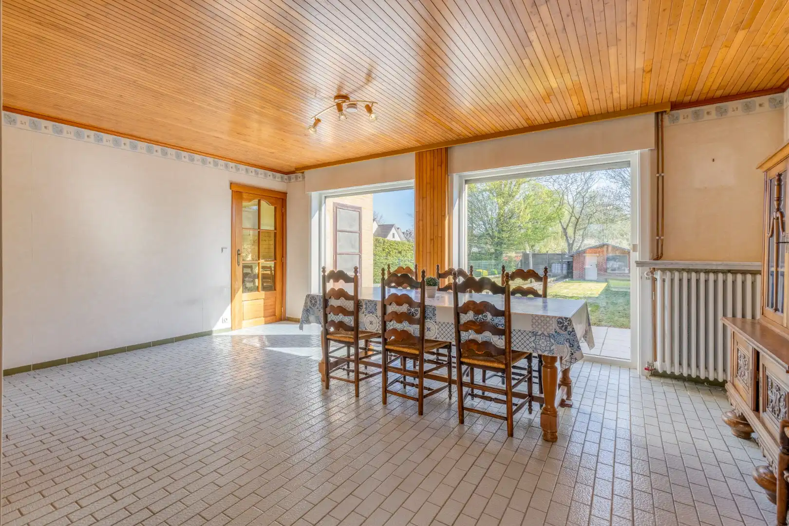 Heel aangename woning met grote tuin in een rustige buurt! foto 7