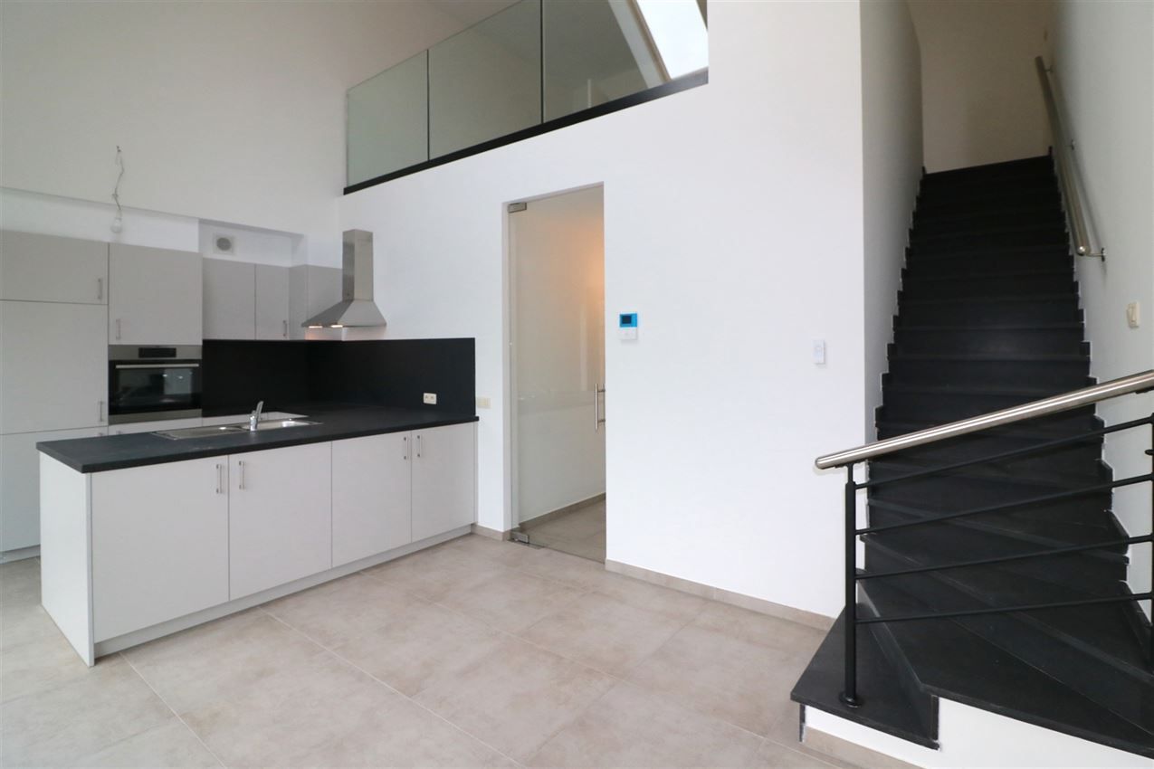 Unieke duplex met twee slpk, terras, autostaanplaats, label A foto 6