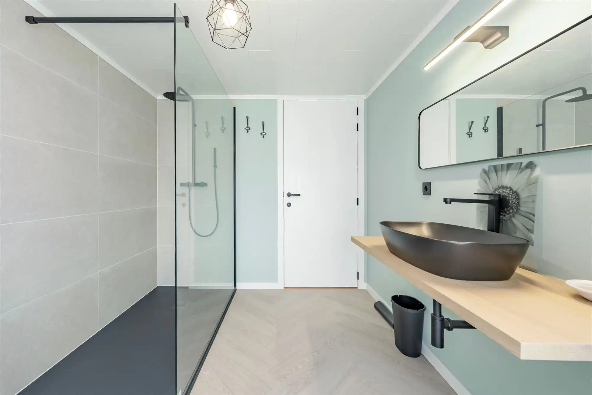 Statige herenwoning met karakter, ruimte en moderne luxe op toplocatie in Oostende foto 33