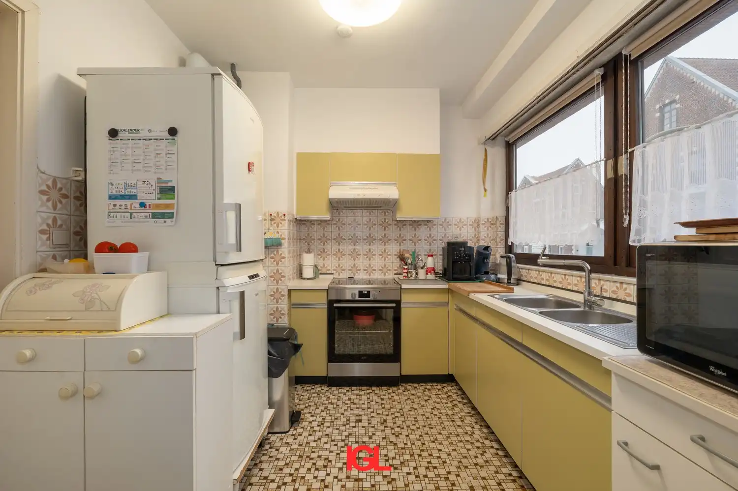 Ruim 3-kamer appartement met garage nabij het centrum van Halle foto 8