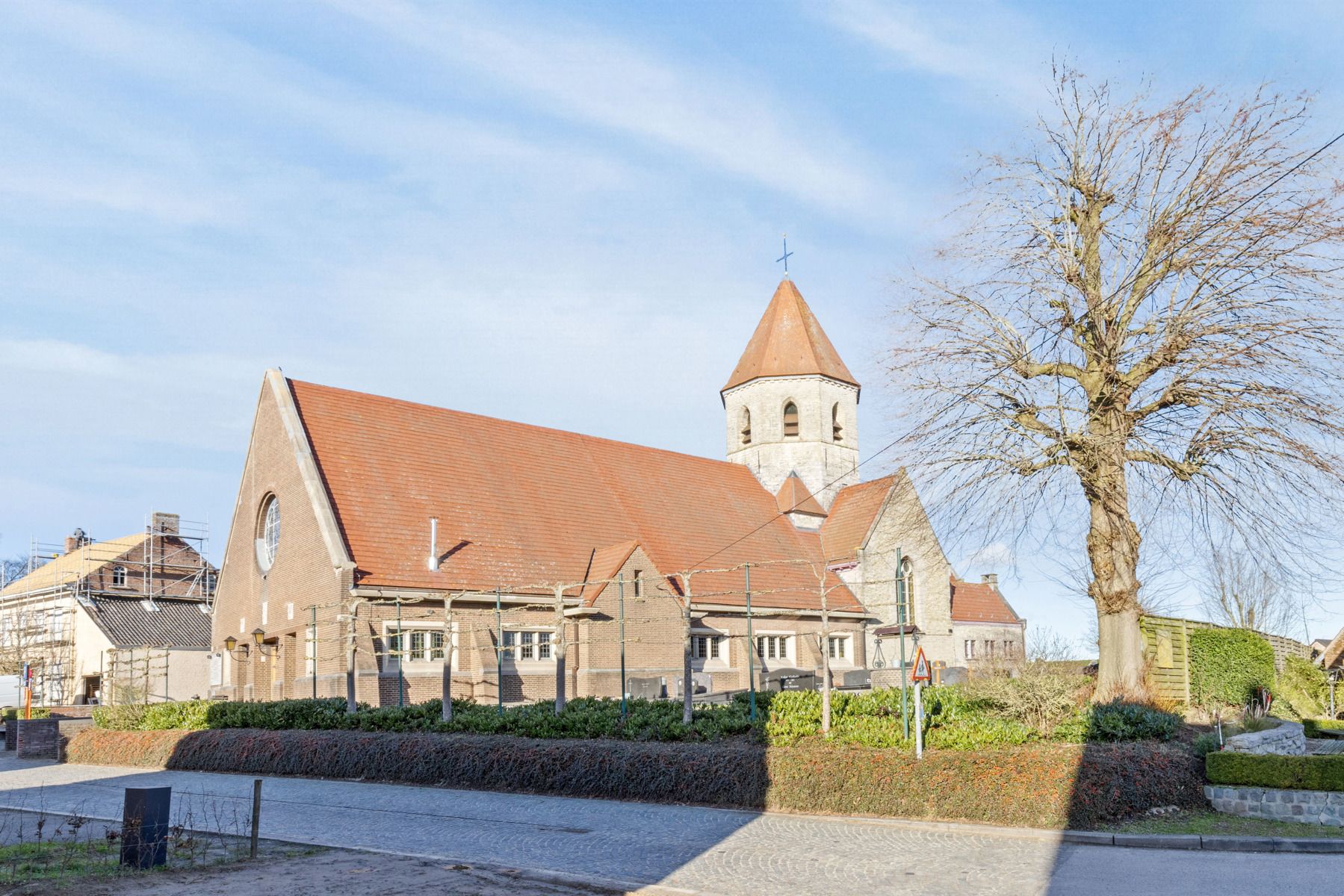 Ruim perceel met mogelijkheden voor nieuwbouw foto 11