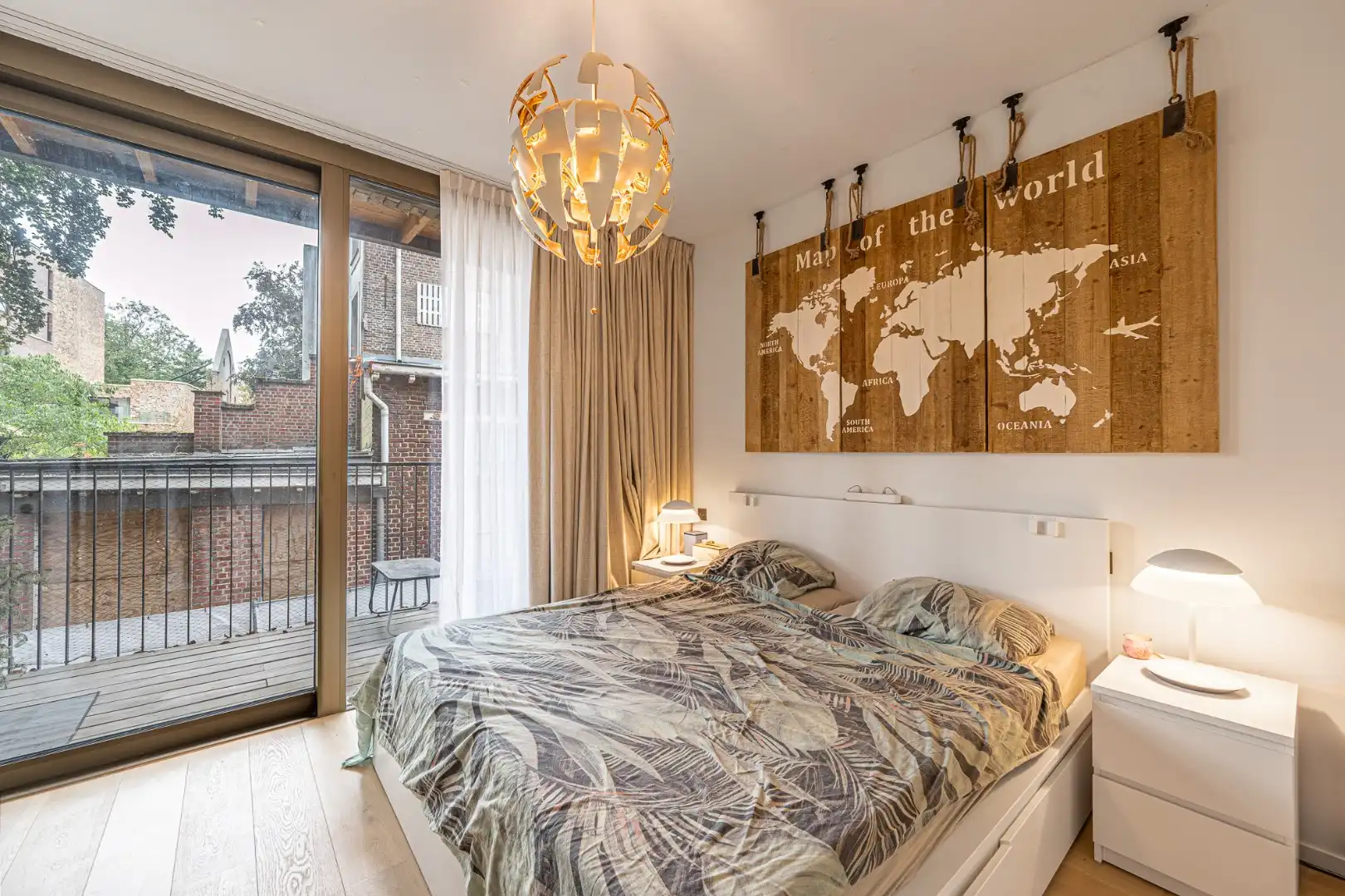 Recent, instapklaar appartement met overdekte staanplaats aan de Broeltorens in Kortrijk foto 7