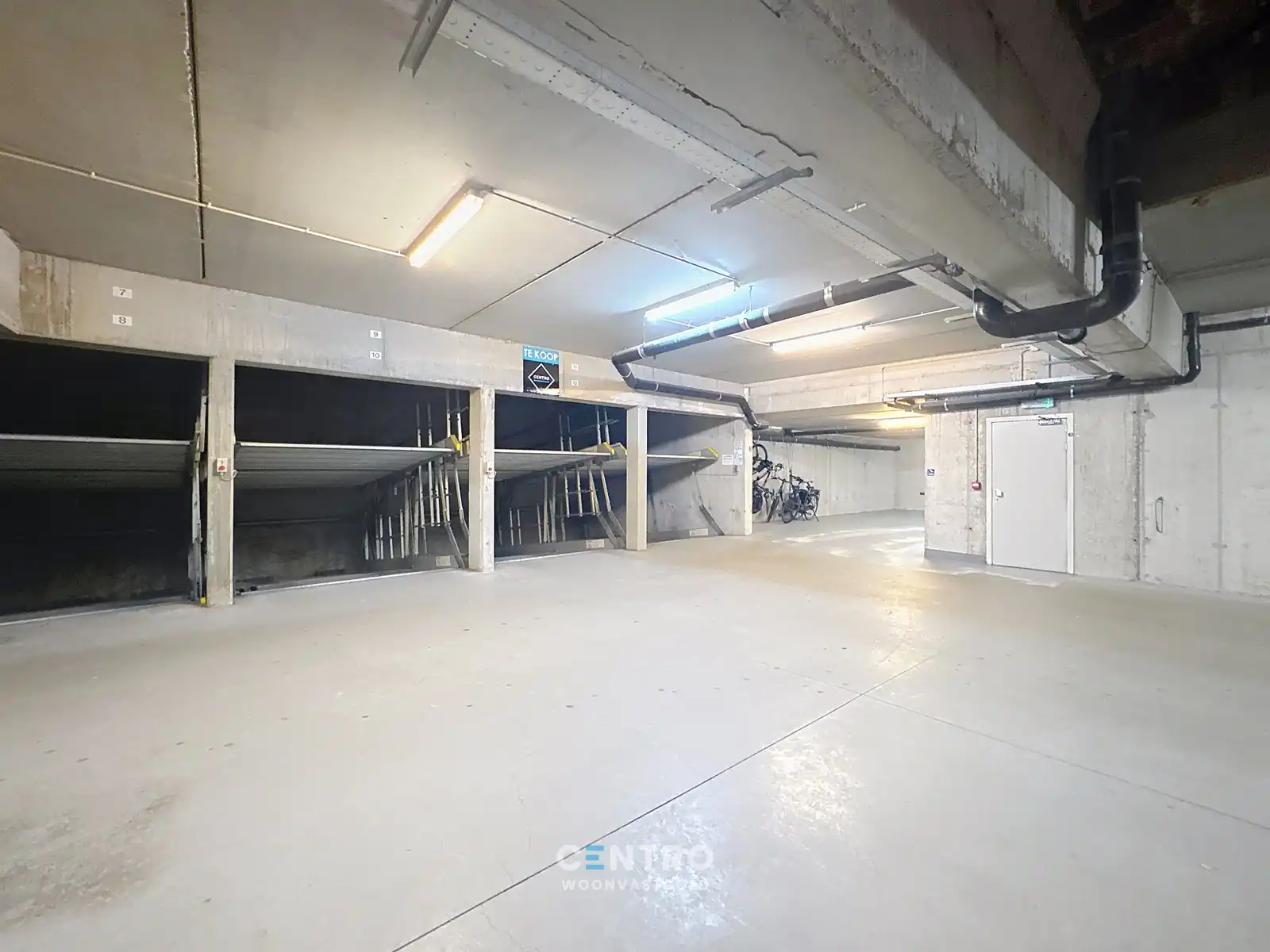 Overdekte parkeerplaats in het HARTJE van Blankenberge! foto 3