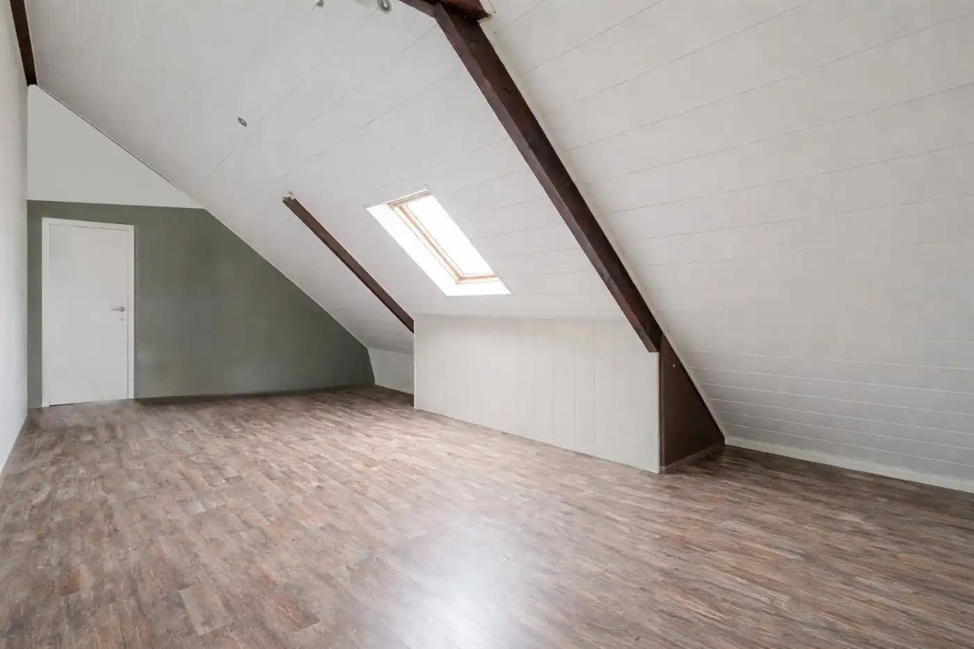 Praktijkruimte/winkel met bovenliggend duplex-appartement in het centrum van Berendrecht foto 12