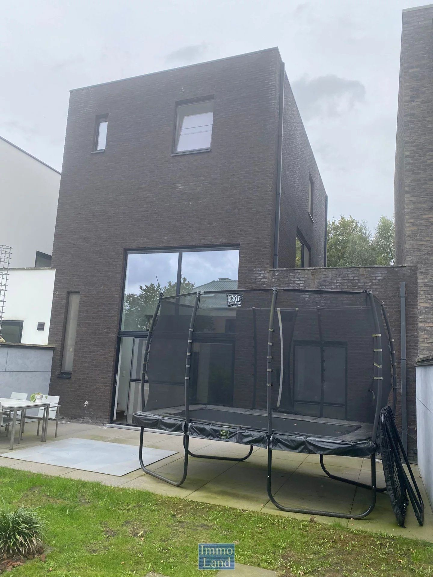 Zeer energiezuinige rustig gelegen woning, binnen de grote ring van Hasselt. foto 5