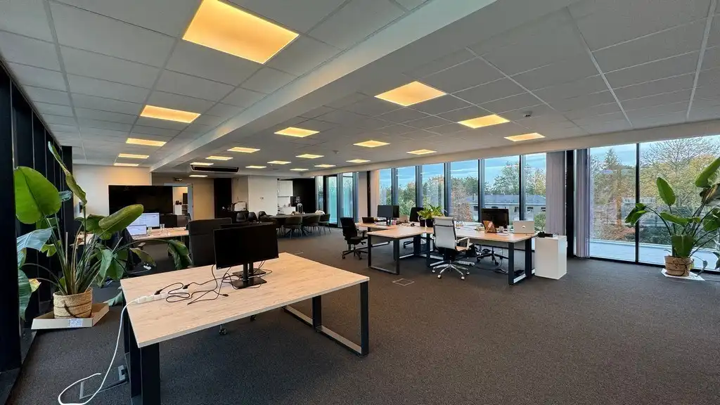 Trendy kantoorruimte te huur op zichtlocatie te Sint-Martens-Latem foto 2