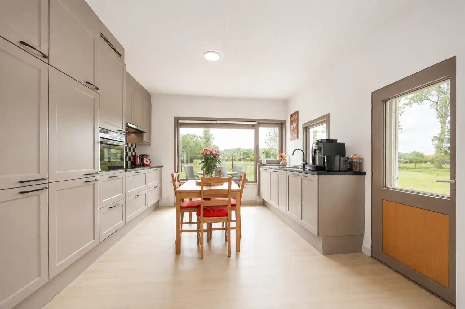 Hoevewoning met 5 royale slaapkamers te Gistel foto 11