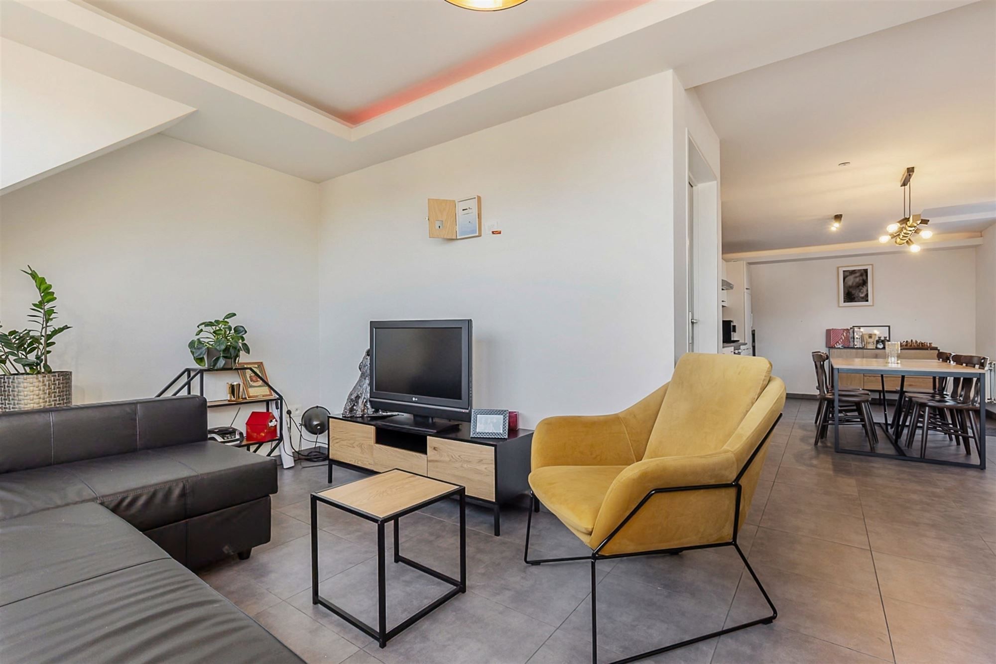 PERFECT ONDERHOUDEN APPARTEMENT MET 1 SLAAPKAMER OP CENTRALE LIGGING IN KOERSEL CENTRUM foto 9