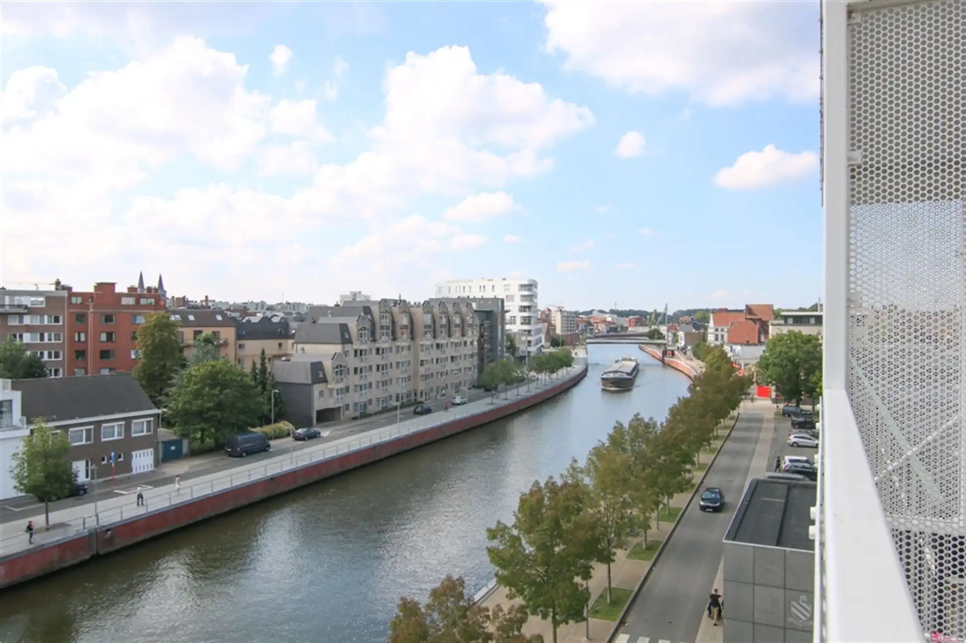 Instapklaar appartement met prachtig zicht op de Leie foto 17