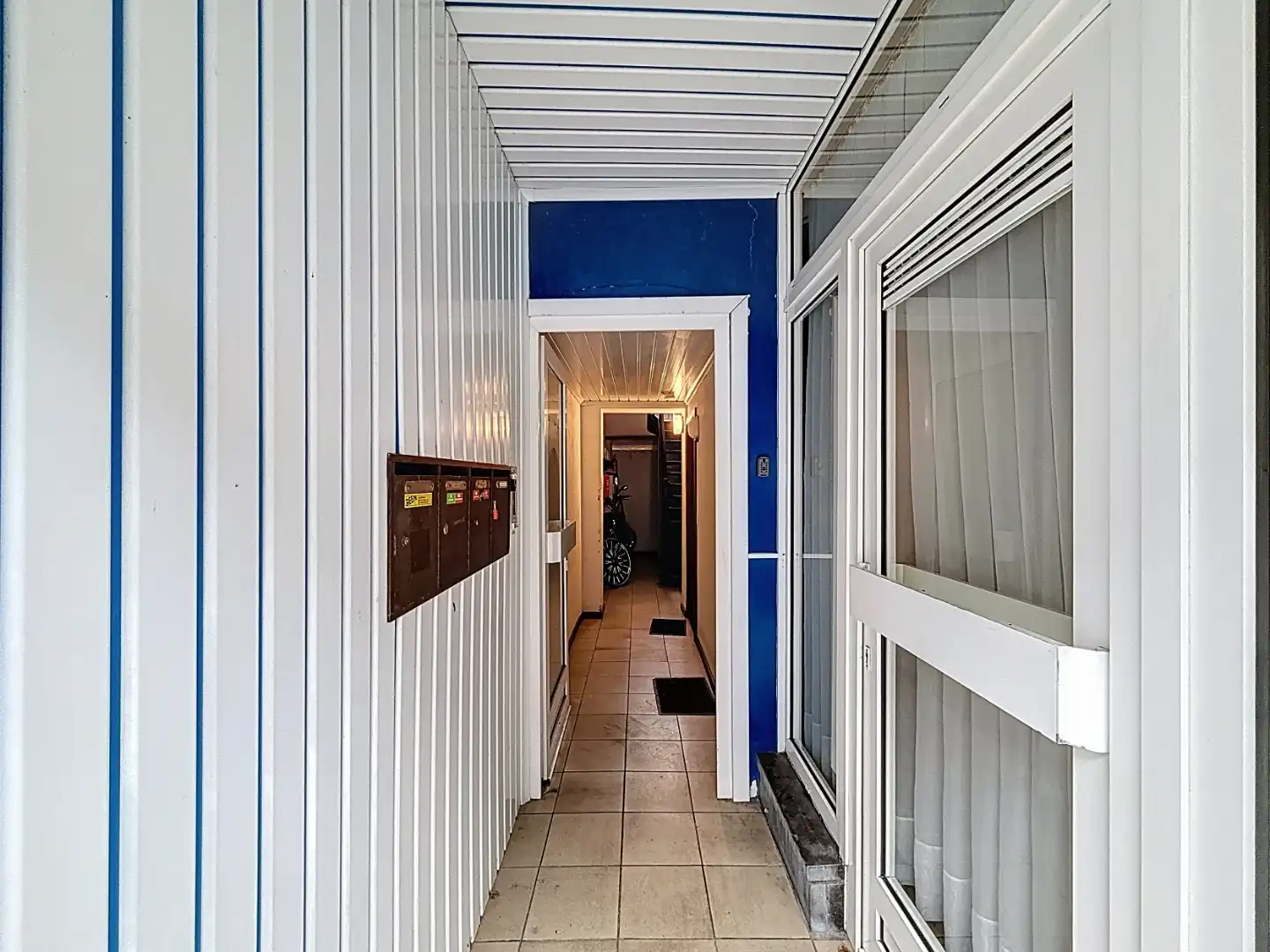 Investeringspand bestaande uit drie appartementen en handelspand in centrum Nieuwpoort foto 12
