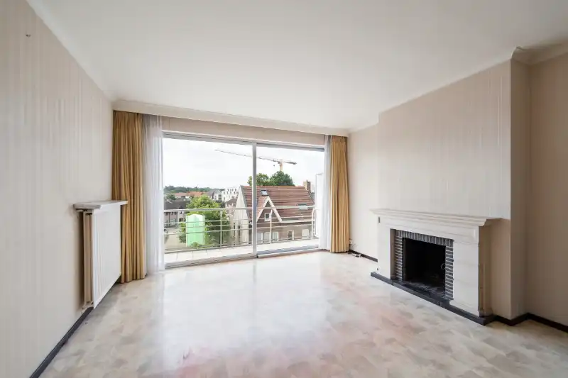 Ruim appartement met twee slaapkamers in centrum Roeselare foto 3