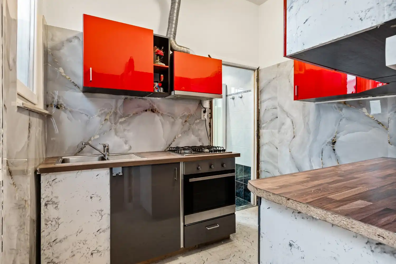 Woning met 3 slaapkamer, 2 badkamers en tuin in Deurne! foto 6