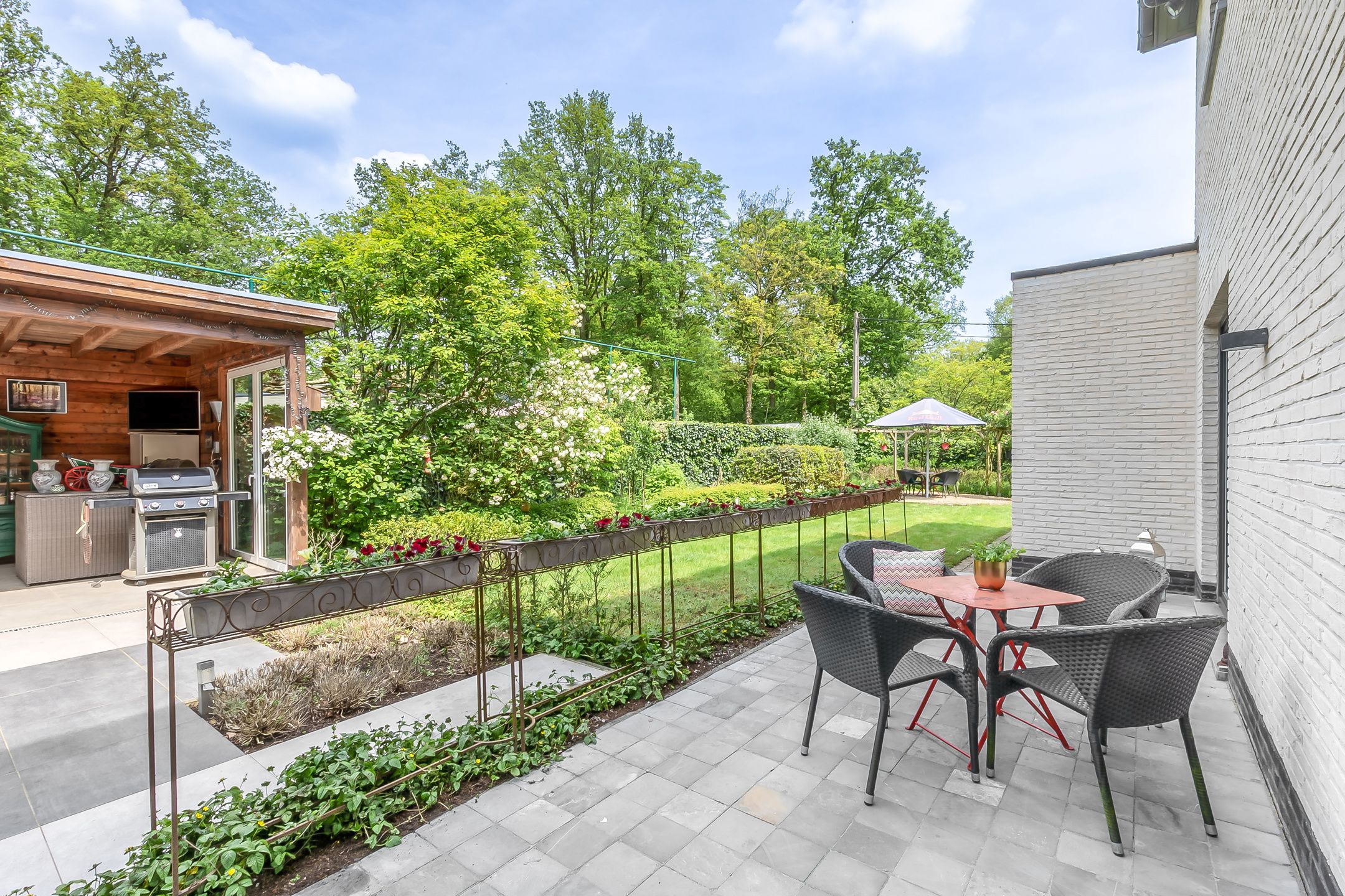 Uitzonderlijke villa met mogelijkheid kangeroewonen foto {{pictureIndex}}