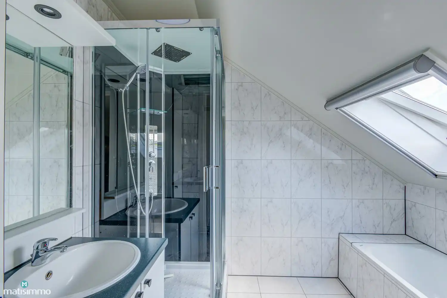 DUPLEXAPPARTEMENT MET AUTOSTAANPLAATS, GARAGEBOX EN KELDERBERGING NABIJ CENTRUM BILZEN foto 19