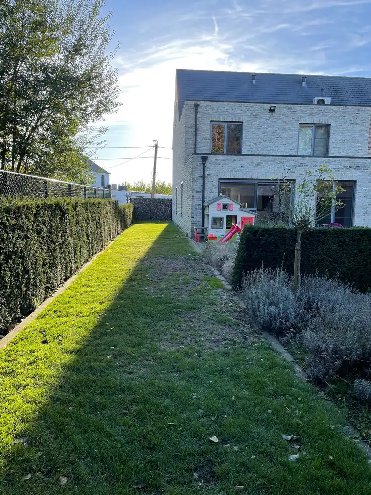 Gezinswoning, 3 slaapkamers, garage, tuin. foto 16