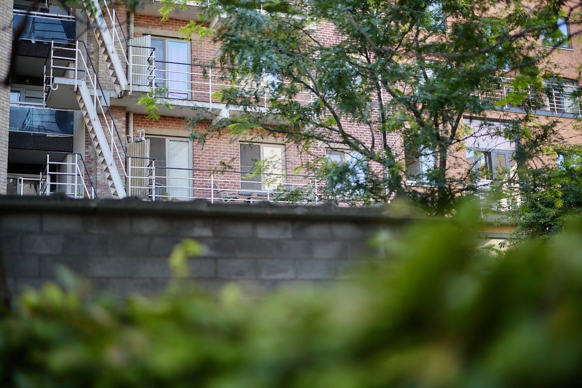 VERKOCHT. Bijzonder sfeervol appartement aan het Zuidpark met drie slaapkamers. foto 22