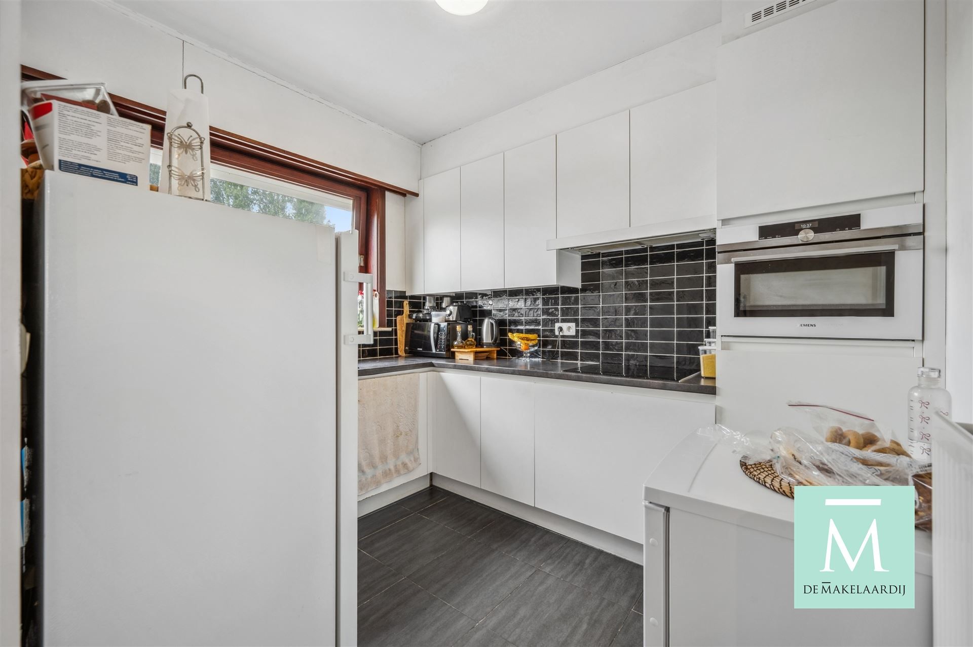 Op te frissen duplex-appartement, 3 slaapkamers en terras op toplocatie! foto 6