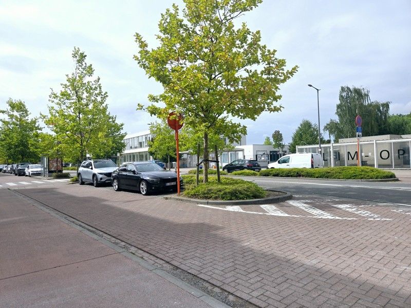 Ruim en instapklaar appartement met ondergrondse autostaanplaats foto 28