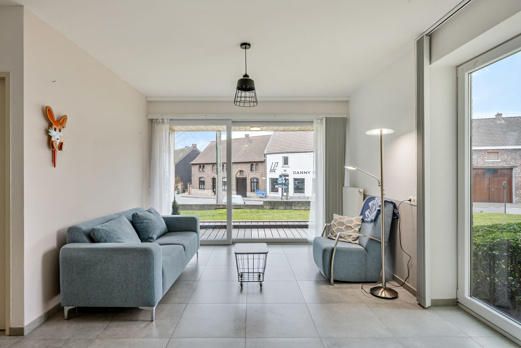 Serviceflat met terras en autostaanplaats in Viane foto 3