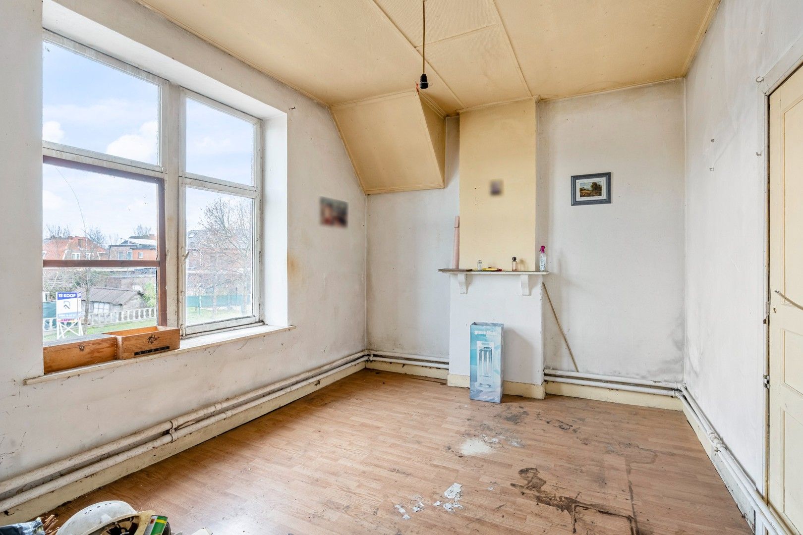 Woning met uitzonderlijk potentieel voor totale renovatie in Genk foto 9