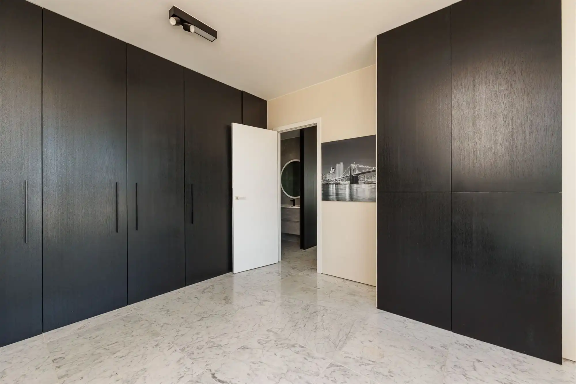 Luxueus appartement op 16e verd. met panoramisch uitzicht foto 10