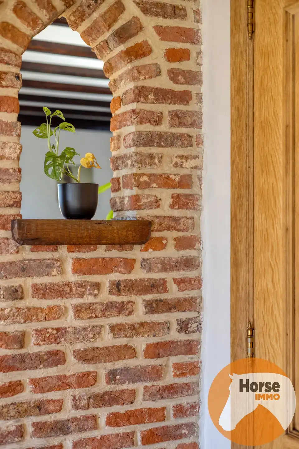 LOKEREN - Ruime, te renoveren woning met opslagmogelijkheden foto 10