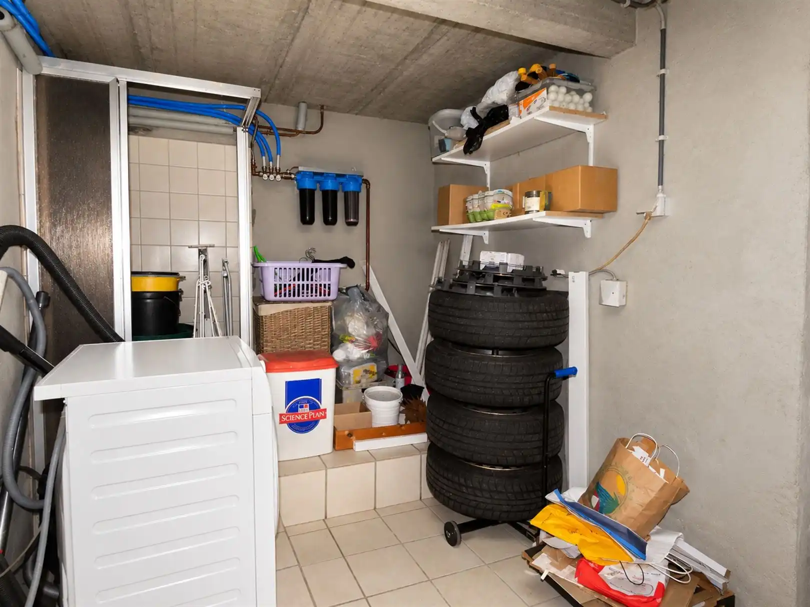 Woning met ruime tuin midden in het groen foto 13
