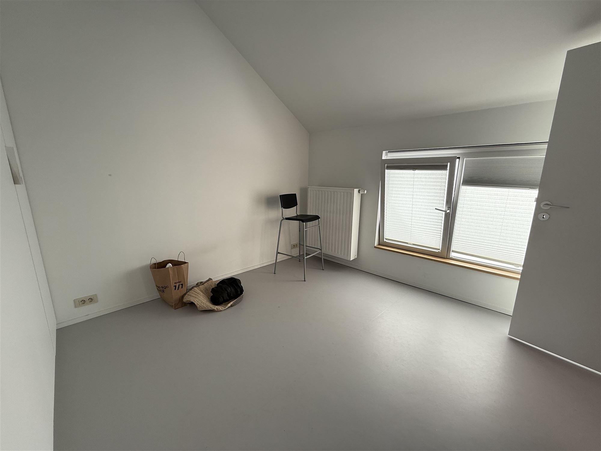 Ruim 3 slaapkamer appartement in centrum Brussel foto 9