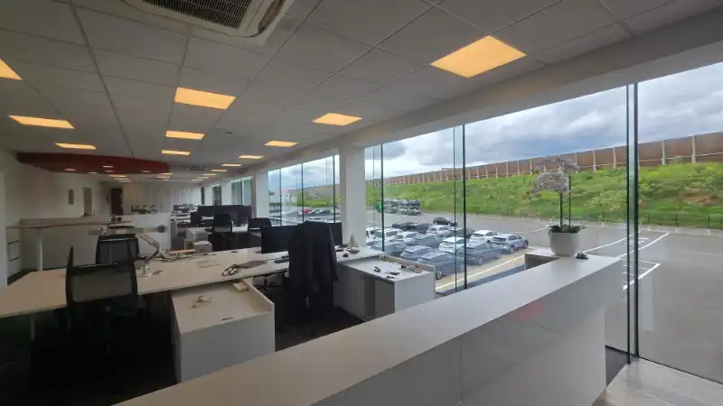 Bedrijfsgebouw te huur foto 8