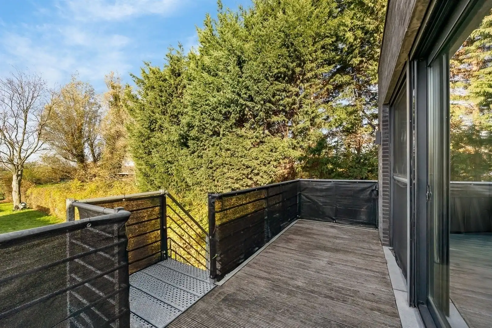 Recente & verrassende ruime woning met commercieel gelijkvloers foto 15