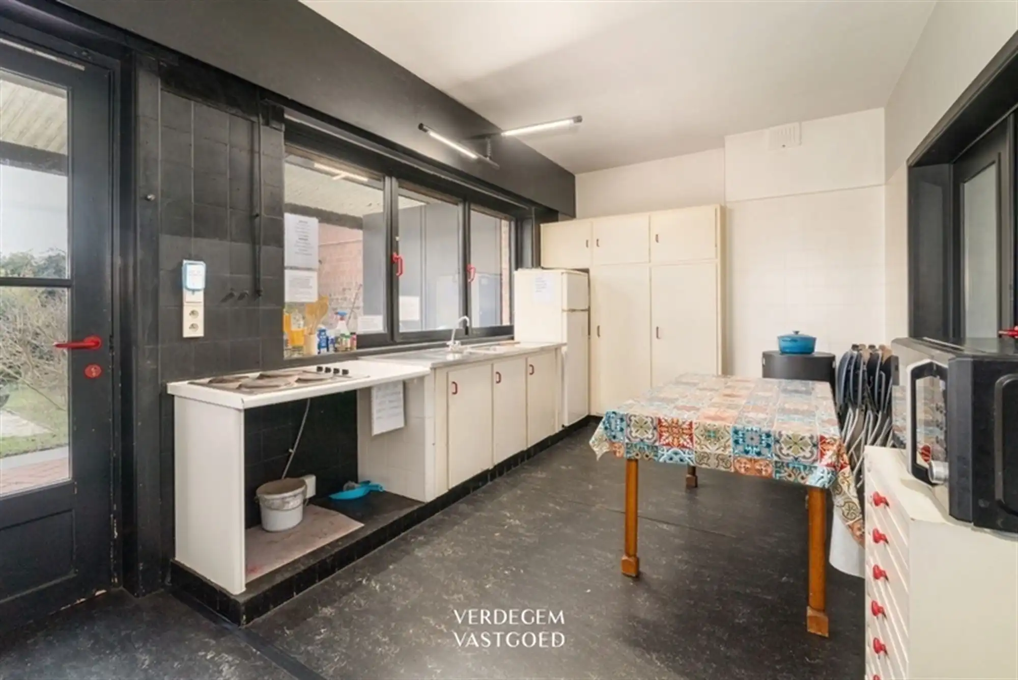 Architecturale studentenwoning met 8 entiteiten, garage en prachtige tuin foto 21