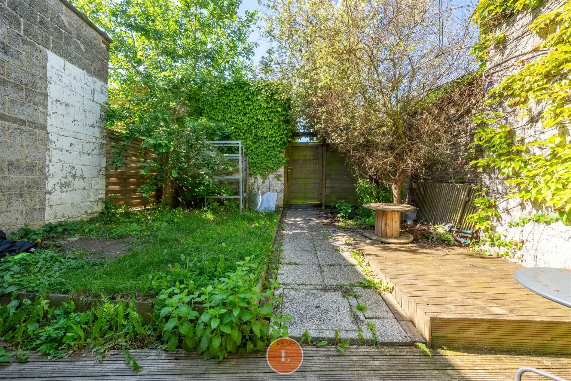 Handelspand met duplexappartement, tuin en garage in het hart van Lauwe foto 4